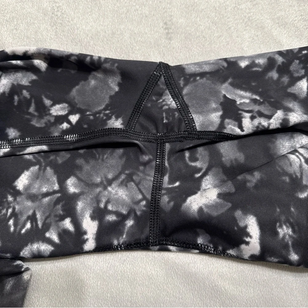 Lululemon Wunder Under Cropped Leggings